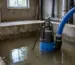 Pompă submersibilă cu tocător folosită pentru evacuarea apei murdare din gospodărie